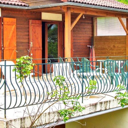 Chalet Charmant: Saint Gérons Retreat with Shared Pool Exterior photo